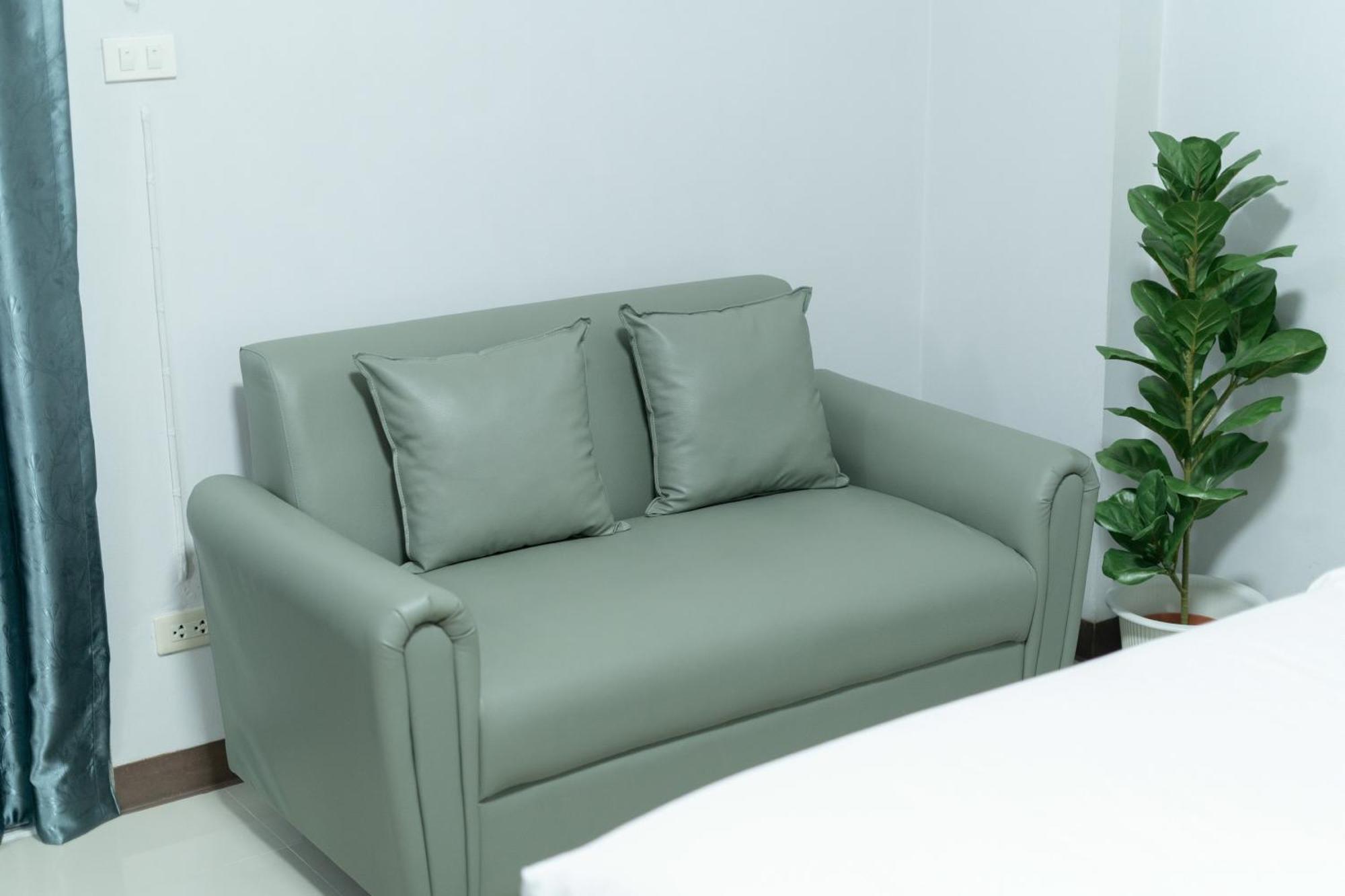 Nicha Residence Hotel Bangkok Extérieur photo