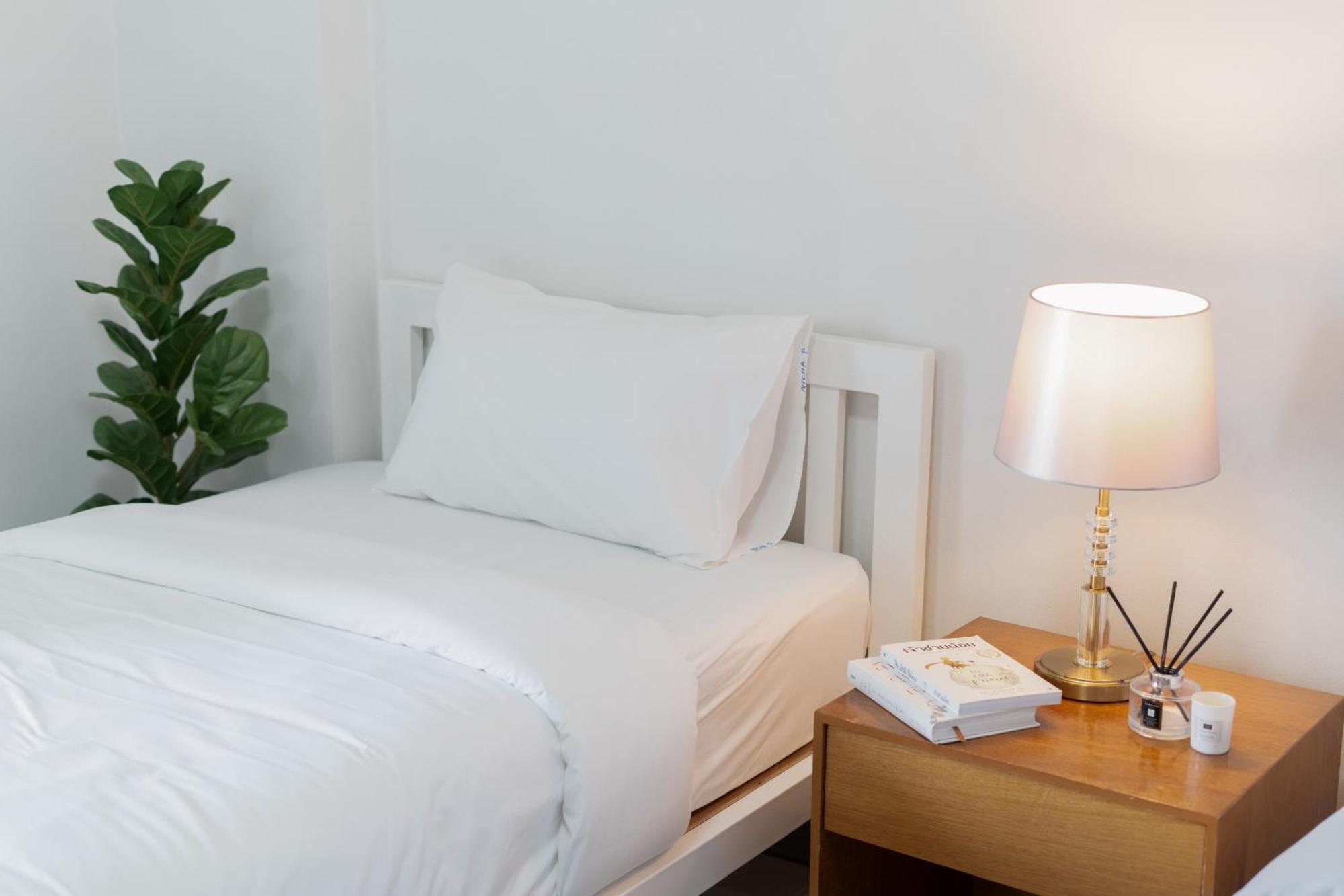 Nicha Residence Hotel Bangkok Extérieur photo
