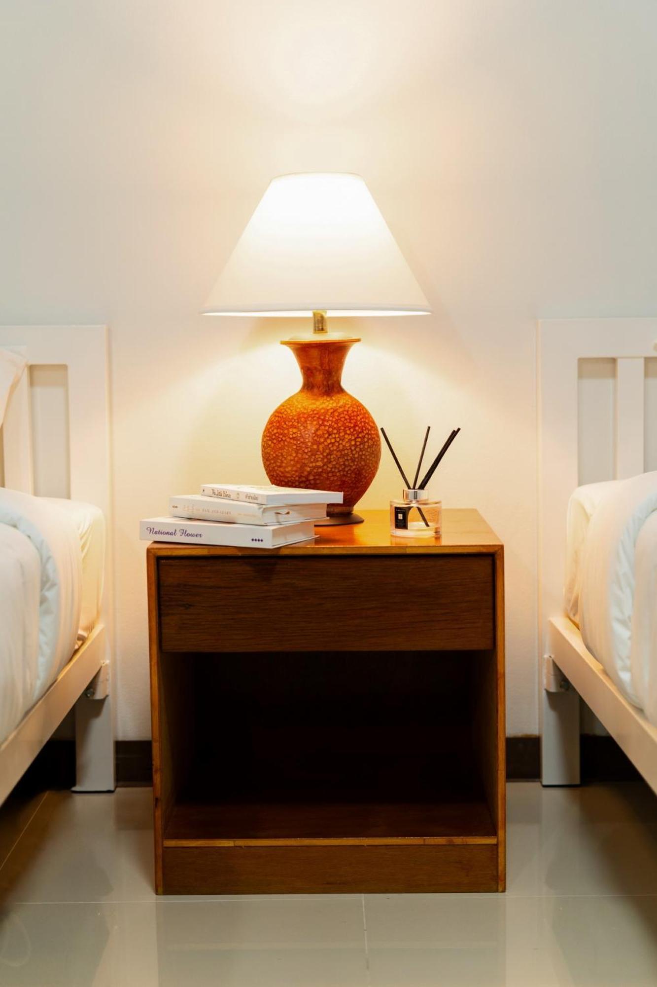 Nicha Residence Hotel Bangkok Extérieur photo