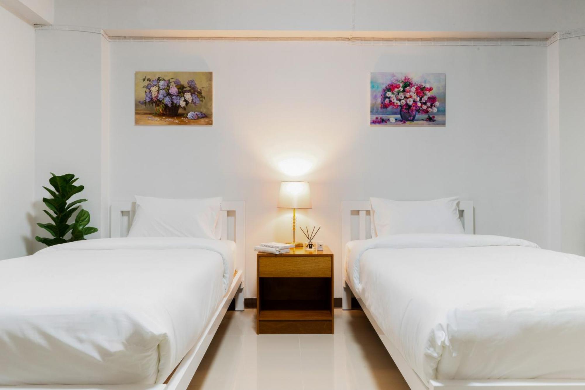Nicha Residence Hotel Bangkok Extérieur photo