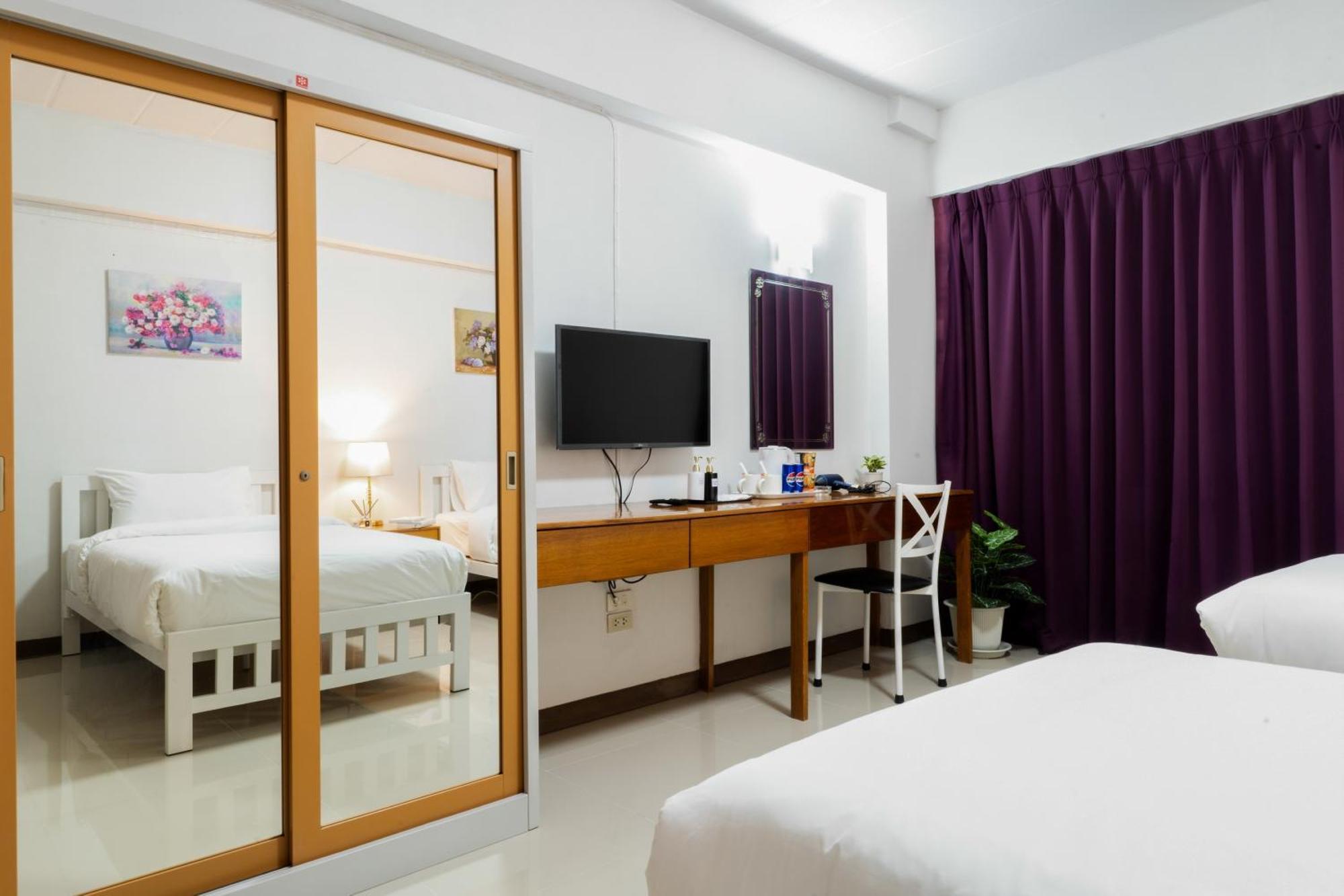 Nicha Residence Hotel Bangkok Extérieur photo
